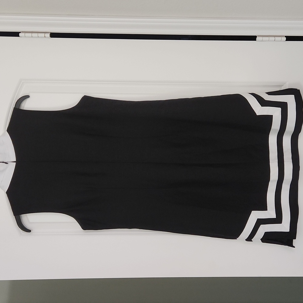 Pretty Eliza J sleeveless dress in very good condition! Size 8 - Picture 4 of 9